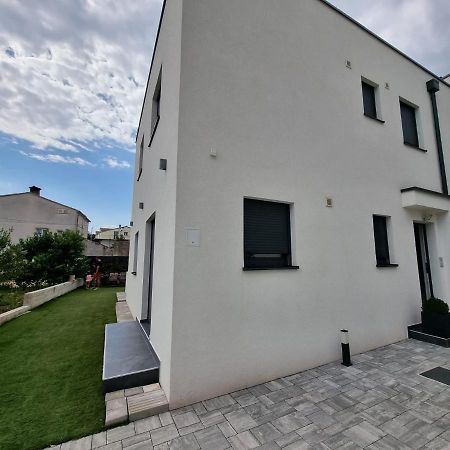 Holiday House Gavran Vodice Buitenkant foto