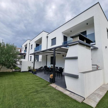 Holiday House Gavran Vodice Buitenkant foto