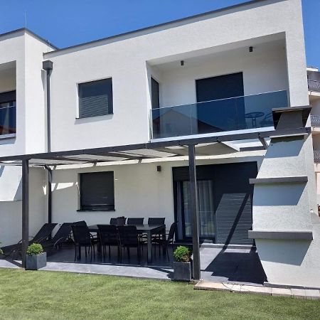 Holiday House Gavran Vodice Buitenkant foto