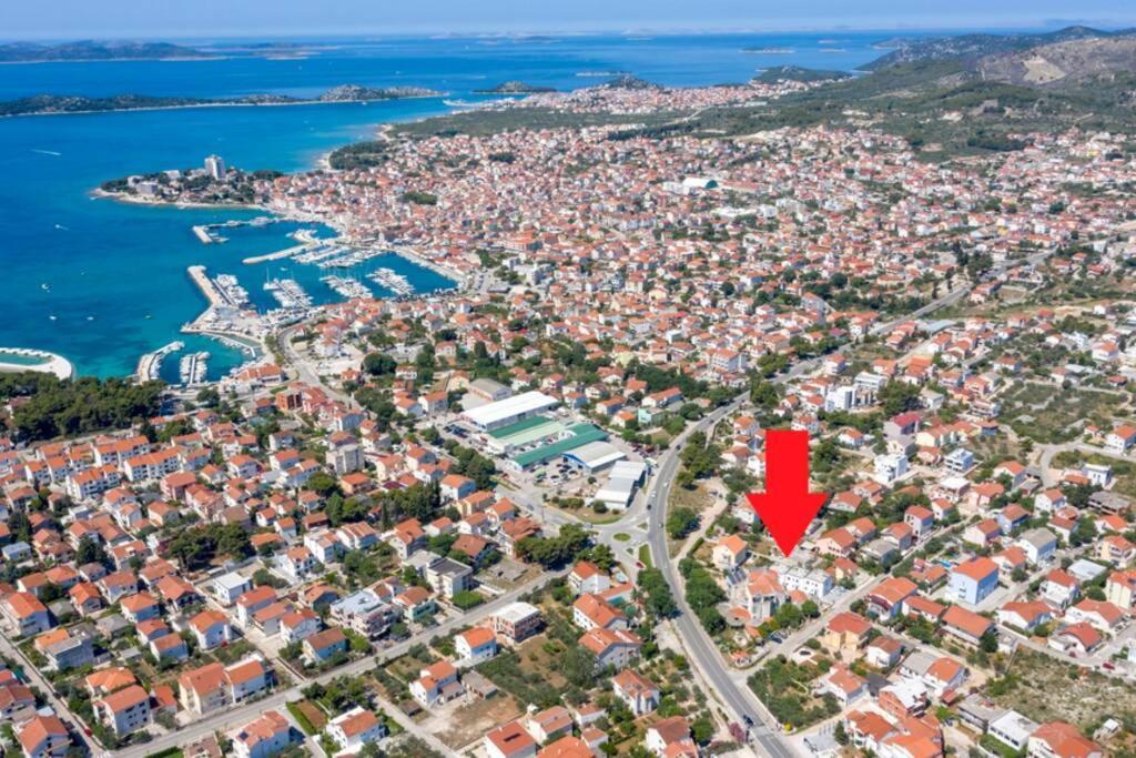 Holiday House Gavran Vodice Buitenkant foto