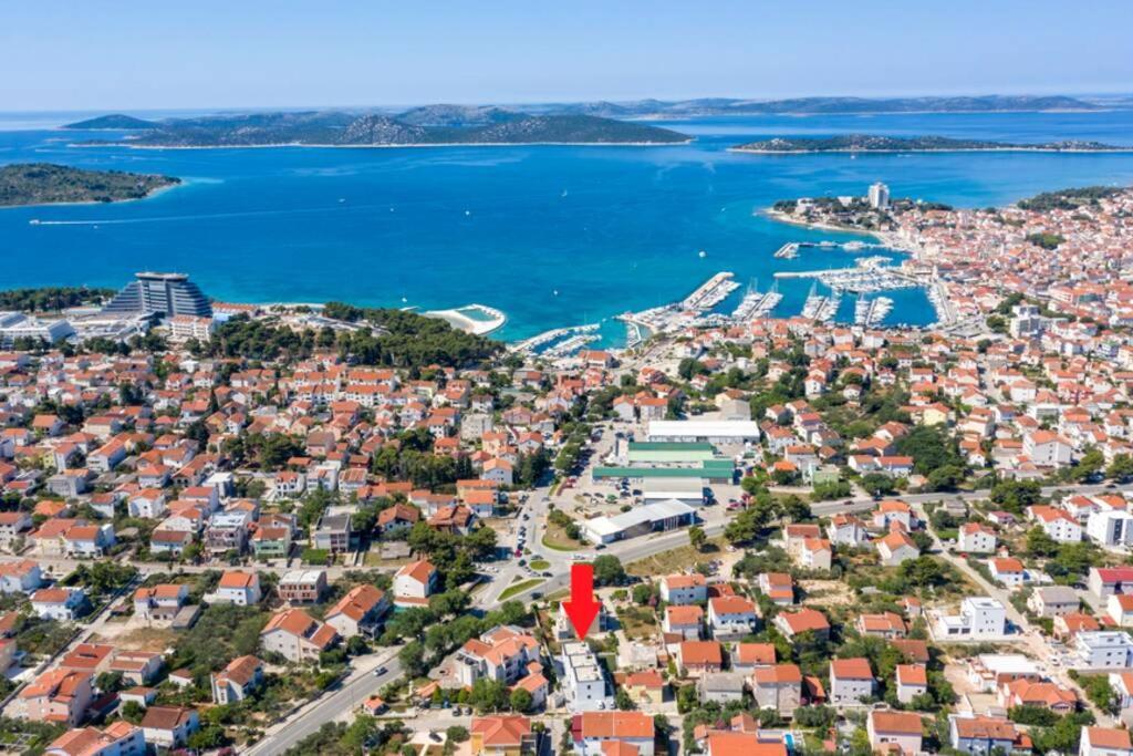 Holiday House Gavran Vodice Buitenkant foto