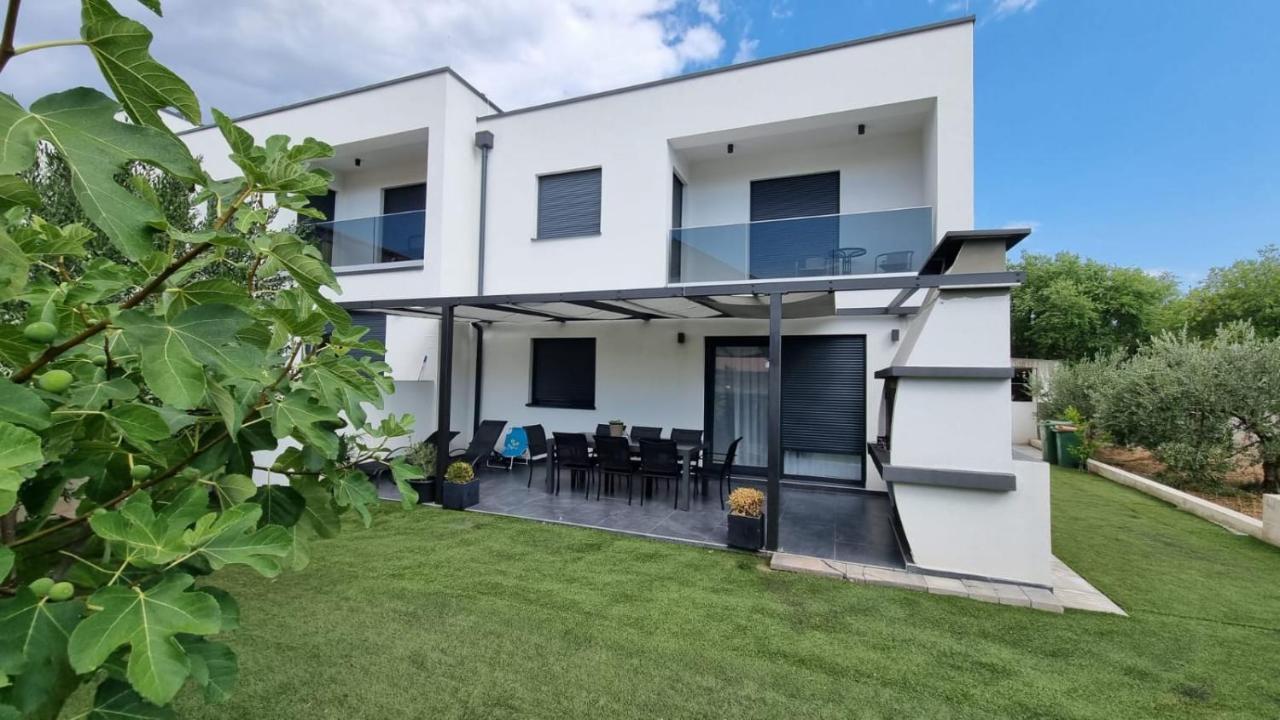 Holiday House Gavran Vodice Buitenkant foto